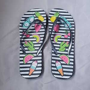 Women's Flip Flops 5/6 Black White Multicolor Icon Stripe Heart Sunglasses